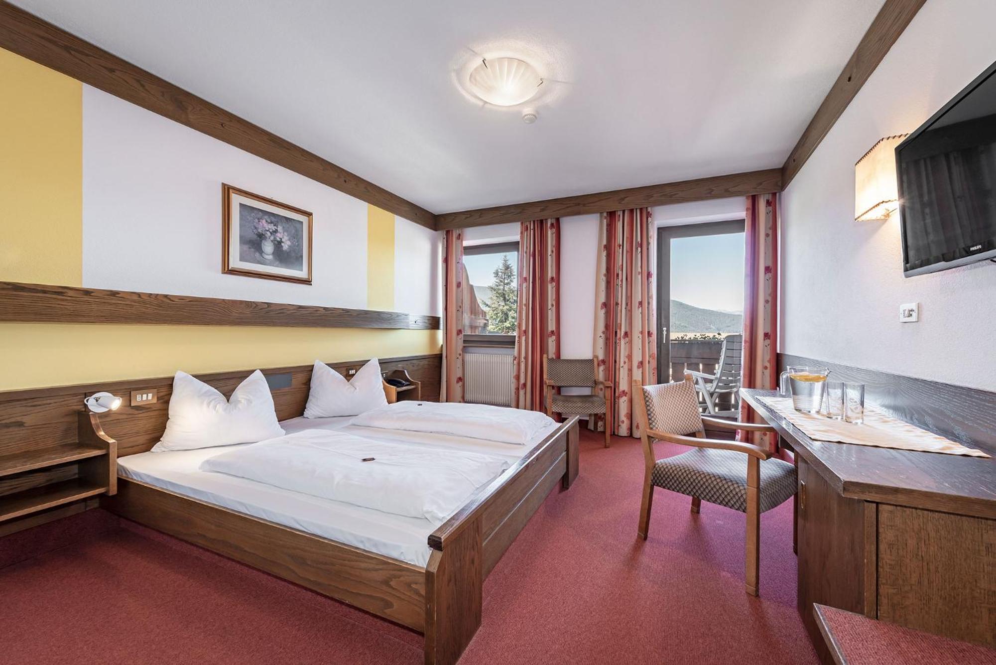 Hotel Wiedenhofer Terento Bagian luar foto